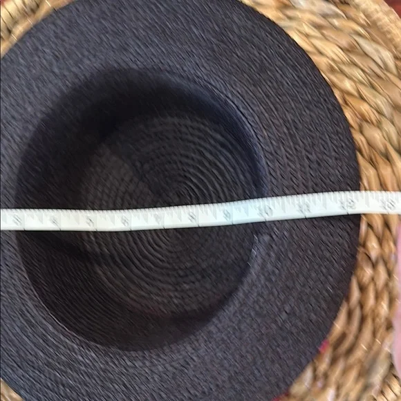 Elegant Black Straw Hat with Pink Ribbon and Floral Detail Perfect for Derby - Picture 9 of 10